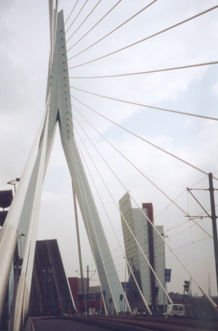 Singing Bridges: Erasmus Bridge