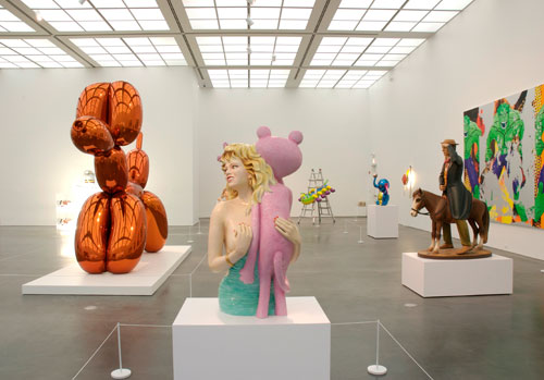 Installation views of Jeff Koons at the Museum of Contemporary Art, Chicago, May 31 - September 21, 2008. Photos © Museum of Contemporary Art, Chicago. Photos by Nathan Keay.